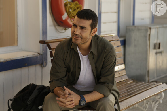 Sarp/Alp bebe mais do que devia e tem forte briga com Piril, 'exigindo' que a o chame apenas de Sarp na novela 'Força de Mulher'