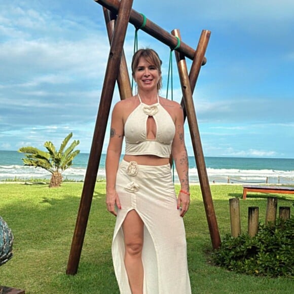Neste sábado (07), Viviane Di Felice, mãe de Viih Tube, comemorou o fato da mãe ter recebido alta