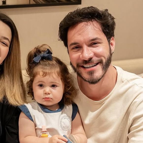 Filho bebê de Viih Tube e Eliezer sofreu hemorragia por conta de inflamação, mas motivo da inflamação não foi ainda descoberto
