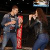 José Loreto e Débora Nascimento também arriscaram alguns golpes no octógono do UFC