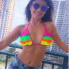 Paula Fernandes exibe sua boa forma de biquíni colorido, neste sábado, 7 de fevereiro de 2015
