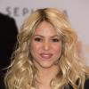 Shakira posa no tapete vermelho do lançamento do perfume que ela assina, em março de 2013