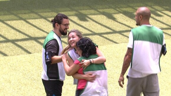 'BBB15': Líder Amanda divide brothers e grupo de Fernando vence Prova da Comida