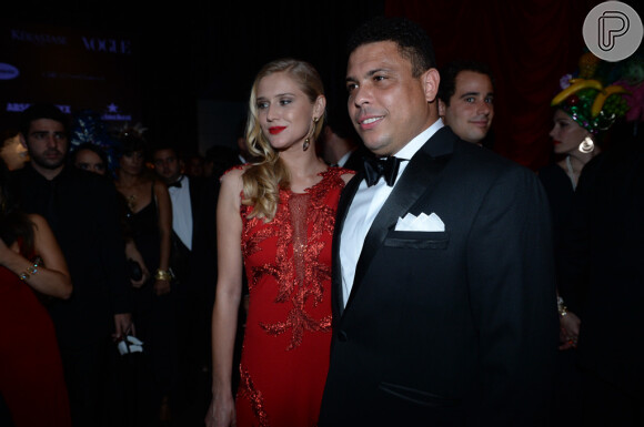 Celina Locks foi apresentada por Ronaldo como sua nova namorada no Baile da Vogue, em 5 de fevereiro de 2015