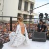 Claudia Leitte vira anjo para embalar o Carnaval de 2015 de Salvador, na Bahia