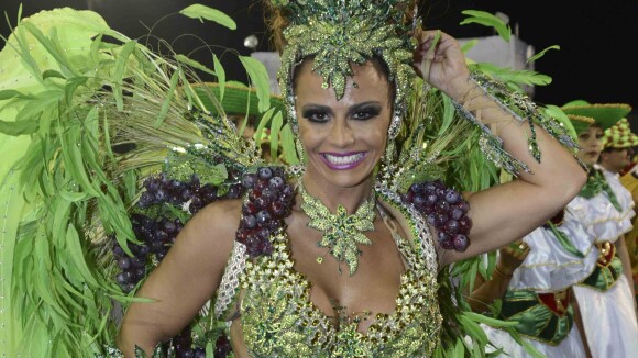 Viviane Araújo, de 'Império', abre o Carnaval de SP e brilha na Mancha Verde