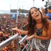 Anitta comandou pela primeira vez este ano um trio próprio em Salvador