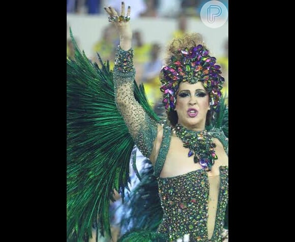 A atriz Claudia Raia brilha no Carnaval carioca como madrinha da Beija-Flor