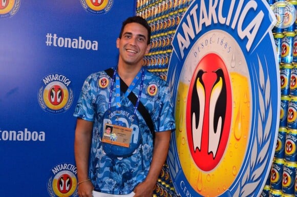 André Marques marca presença no camarote da BOA na Sapucapí, no Rio de Janeiro, com sapato avaliado em R$ 5 mil