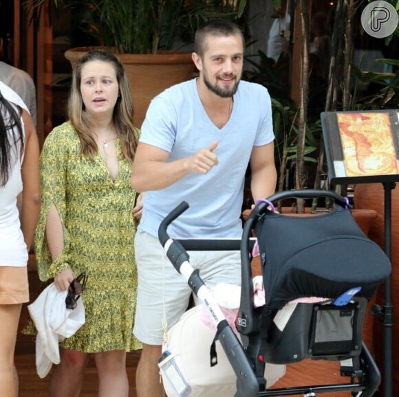 Rafael Cardoso é pai de Aurora, nascida em outubro de 2014, e fruto de seu relacionamento com a atriz Mariana Bridi