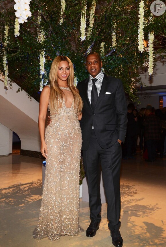 Beyoncé e Jay-Z são o primeiro casal bilionário da indústria da música. Na foto, eles posam na festa de lançamento do documentário 'Beyoncé: Life is But A Dream', em fevereiro de 2013