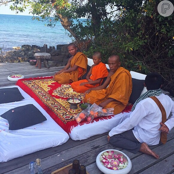 Monges celebram casamento de Luma Costa e Leonardo Martins
