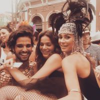 Bruna Marquezine curte bloco de Carnaval com Thaila Ayala no Rio