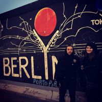 Isabelli Fontana posa com Di Ferrero em Berlim: 'Com meu amor é muito divertido'