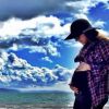 Fernanda Machado compartilhou imagem na qual aparece acariciando o barrigão de grávida, durante passeio por praia da Califórnia, nos EUA, nesta segunda-feira, 2 de março de 2015: 'E a semana começa assim, abençoada'