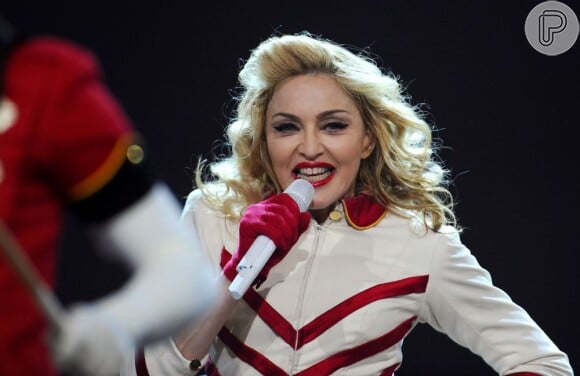 Madonna canta no show