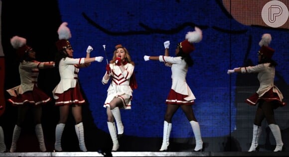 Madonna canta em Istambul, na Turquia, em junho de 2012