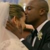 Sempre muito carinhoso, Thiaguinho recebeu a noiva com um beijo na testa. Olha que casal mais fofo!