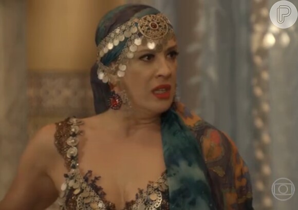 Samantha (Claudia Raia) foi obrigada a dançar para o sultão, na novela 'Alto Astral'