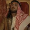 O Rei Mohammed (Igor Ricki) avisa a Samantha (Claudia Raia) que ela terá de se casar com ele, na novela 'Alto Astral'