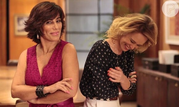 Glória Pires e Mariana Ximenes caem na risada durante uma gravação de 'Guerra dos Sexos'