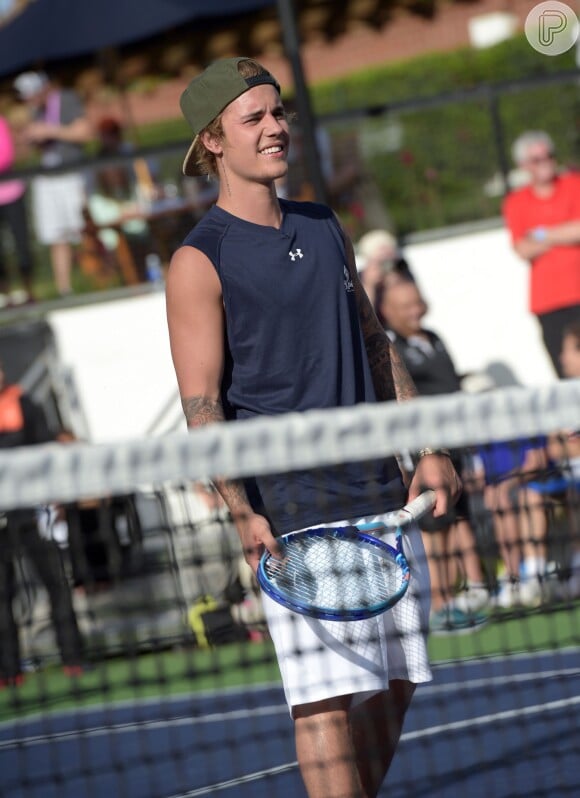 Bieber foi um dos destaques do evento realizado em La Quinta, na Califórnia, Estados Unidos. O cantor disputou uma das partidas e mostrou que é bom de tênis