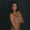 Kim Kardashian divulga reality show 'Keep Up With The Kardashians' com bastidor de fotos nuas