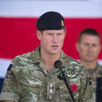 Príncipe Harry deixa o Exército após 10 anos de serviço: 'Decisão difícil'