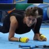 Isabella Santoni e Maria Joana mostram boa forma em treino de luta