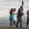 Dira Paes e Cissa Guimarães bateram um longo papo durante uma gravação na praia da Reserva, na Zona Oeste do Rio, no final da tarde desta terça-feira, 24 de março de 2015