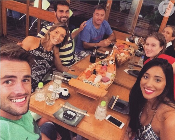 Talita Araújo já está enturmada com a família de Rafael Licks