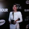 Anitta aposta em vestido com recortes e fenda profunda para prestigiar o prêmio Geração Glamour, em São Paulo