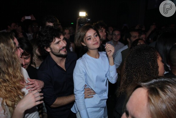 Sophie Charlotte e Daniel de Oliveira dançaram muito durante o show