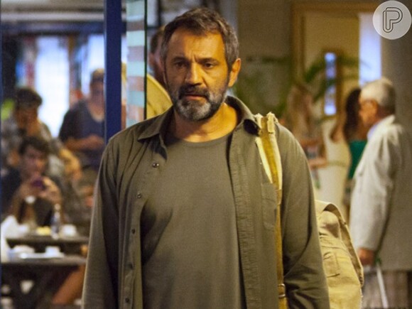 Miguel (Domingos Montagner) se revela vivo para salvar a vida de Felipe (Michel Noher) em 'Sete Vidas'