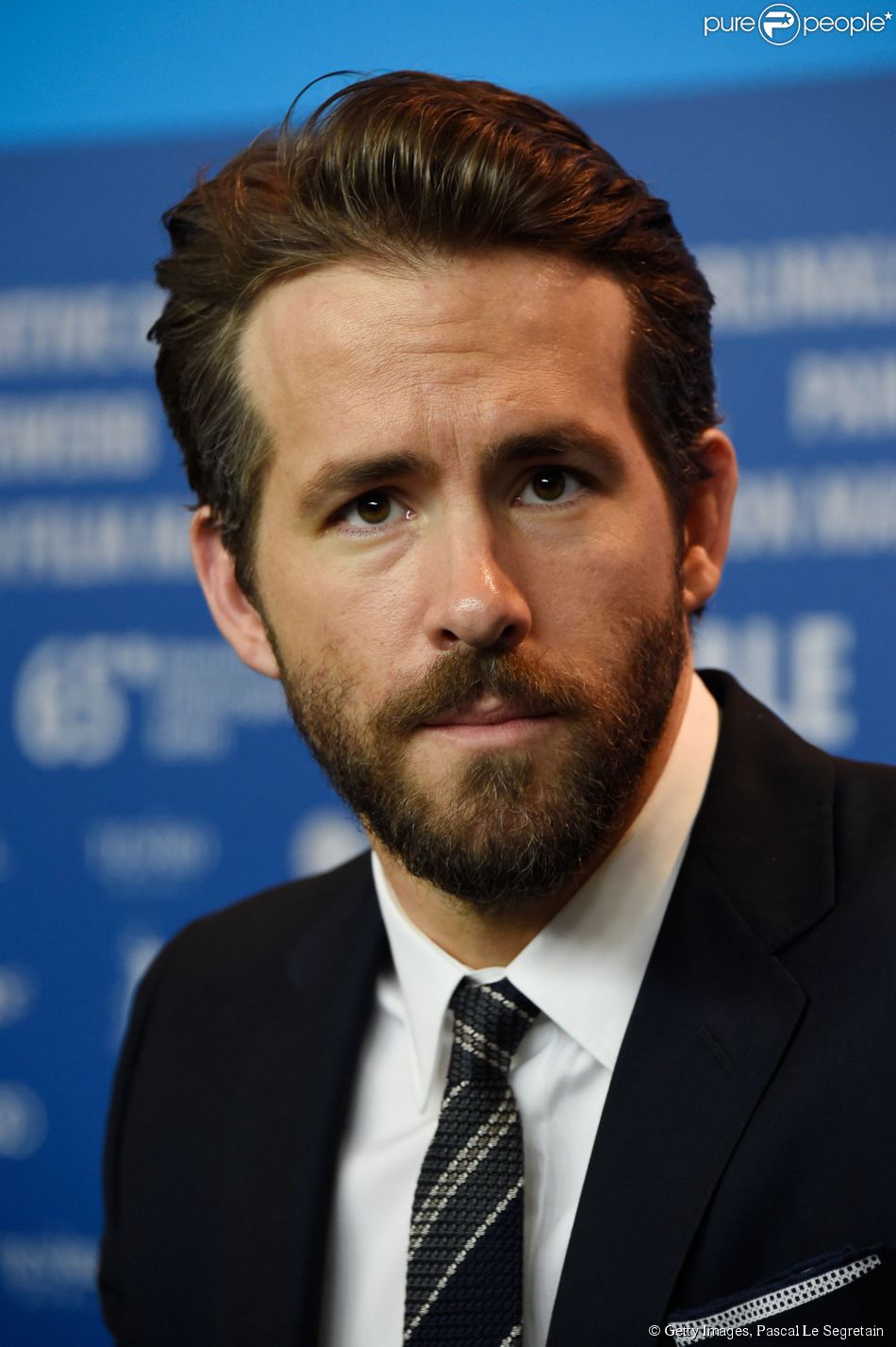 Ryan Reynolds é atropelado por paparazzo e faz piada da ...