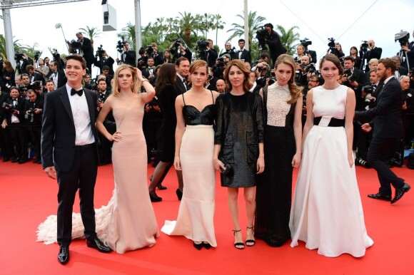 Emma Watson, Claire Julien, Sofia Coppola, Israel Broussard, Taissa Fariga, Katie Chang, elenco de 'The Bling Ring', posam para foto no Festival de Cannes 2013