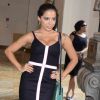 Anitta realçou suas curvas em um vestido justinho do estilista Reinaldo Lourenço