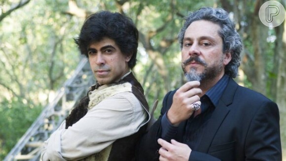 Alexandre Nero vai aparecer como o Comendador José Alfredo no último episódio desta temporada do 'Tá no Ar', nesta quinta-feira, 16 de abril de 2015