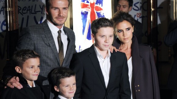 Victoria Beckham fala sobre aposentadoria do marido: 'Muito orgulhosos de David'