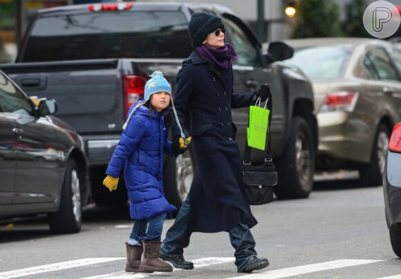 Mãe e filha estavam muito encasacadas para enfrentar frio de Nova York