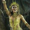 Juliana Paes desfilou seu belo corpo ao encarnar uma guerreira africana no desfile da Viradouro no Carnaval deste ano
