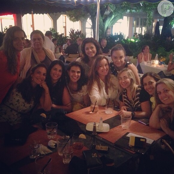 Foto: 'Que delicia de jantar! Meninas, vamos repetir a dose!', publicou  Ivete Sangalo, em seu perfil do Instagram - Purepeople