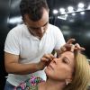 Zilu Godoi caprichou na maquiagem para a primeira gravação do 'Assim Somos'