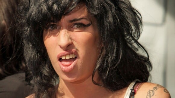 Família de Amy Winehouse se desassocia de filme sobre a cantora: 'Enganoso'