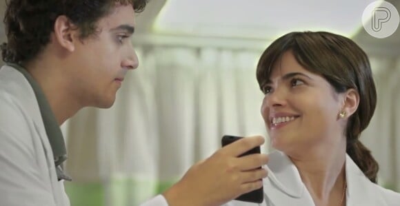 Em 'Divã 2', Vanessa Giácomo interpreta uma personagem que aceita fazer terapia para salvar seu casamento