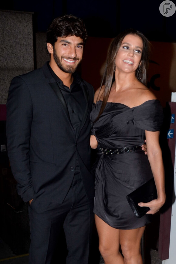 Deborah Secco assumiu o namoro com Hugo Moura em fevereiro de 2015 e já espera o primeiro filho do modelo