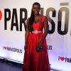 Lesliana Pereira mostrou elegância ao prestigiar a festa de lançamento de 'I Love Paraisópolis'