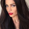 A atriz Grazi Massafera apareceu deslumbrante com uma peruca morena em foto do Instagram