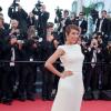 Taus Araújo chama a atenção até de Uma Thurman no tapete vermelho de Cannes 2013