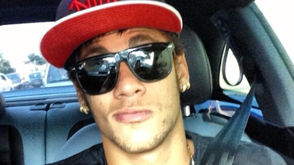 Neymar joga última partida pelo Santos e recebe boas vindas do Barcelona